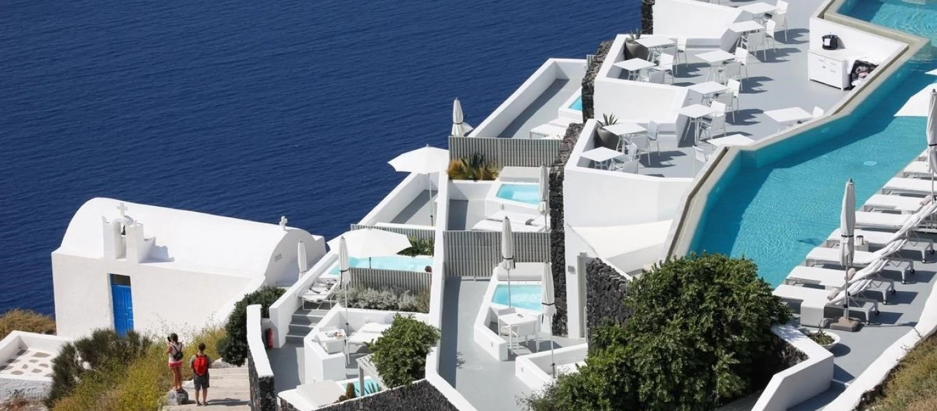 Έκκληση από τους ξενοδόχους: «Είμαστε κινούμενη άμμος» - Δίκλινα από 40 ευρώ - Σε ιστορικά χαμηλά οι πληρότητες